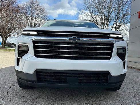 Used 2026 Chevrolet Traverse LT image 9