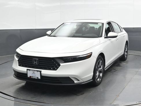 Used 2023 Honda Accord EX image 7