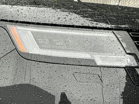 New 2026 Land Rover Range Rover SE image 12