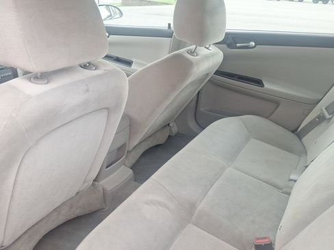 Used 2016 Chevrolet Impala LT FWD image 13
