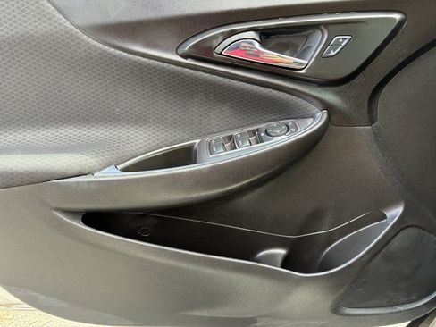 Used 2016 Chevrolet Malibu LT FWD image 13