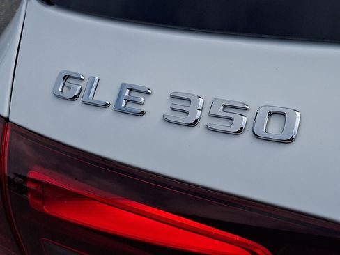 Certified 2026 Mercedes-Benz GLE 350 4MATIC image 32