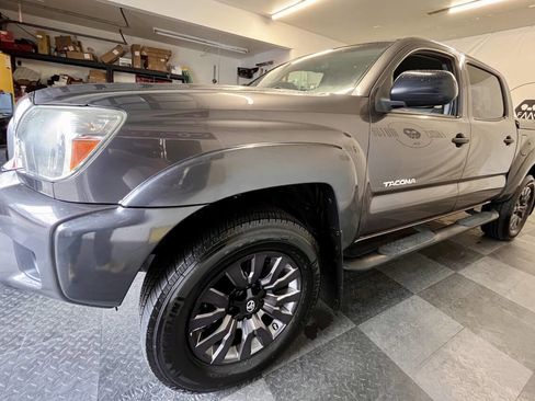 Used 2012 Toyota Tacoma PreRunner w/ SR5 Pkg RWD image 8