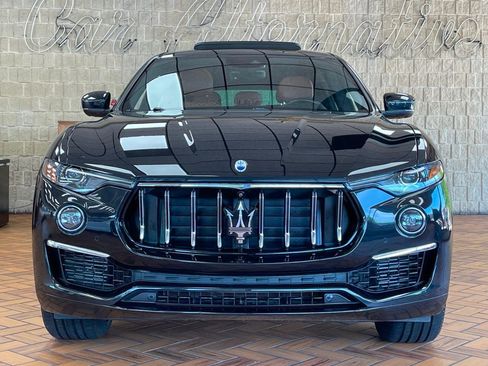 Used 2022 Maserati Levante GT AWD/4WD image 3