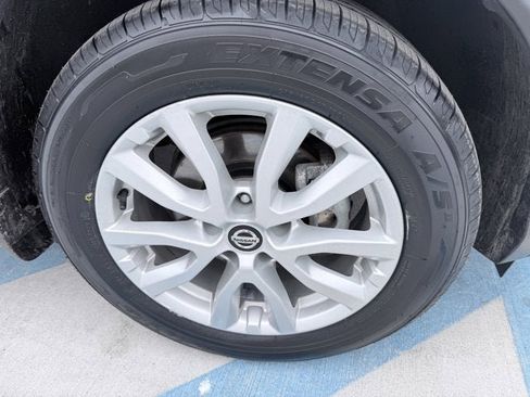 Certified 2022 Nissan Rogue Sport SV w/ Technology Package image 24