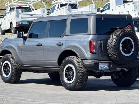 Used 2024 Ford Bronco Badlands image 6