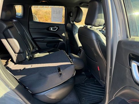 Used 2023 Jeep Compass Trailhawk w/ Trailhawk Convenience Group image 31