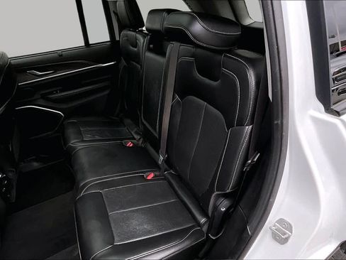 Used 2022 Jeep Grand Cherokee Limited 4xe w/ Luxury Tech Group II AWD/4WD image 19
