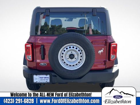 New 2025 Ford Bronco Base image 4