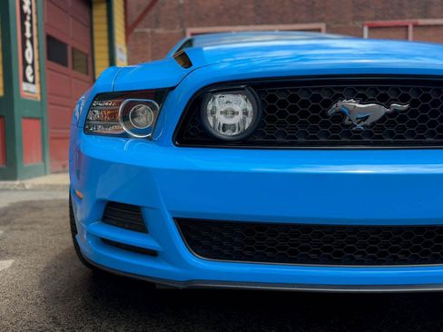 Used 2013 Ford Mustang GT Premium RWD image 13