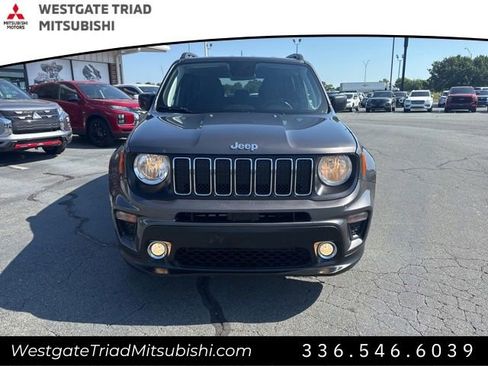 Used 2019 Jeep Renegade Latitude FWD image 2