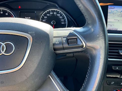 Used 2017 Audi Q5 2.0T Premium Plus w/ Technology Package image 26