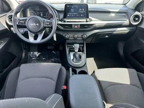 Used 2023 Kia Forte LXS w/ LXS Technology Package FWD image 9