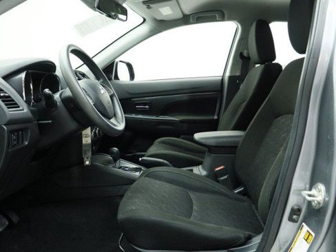 Used 2023 Mitsubishi Outlander Sport ES AWD/4WD image 7