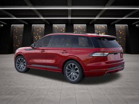 New 2026 Lincoln Aviator 2WD image 4