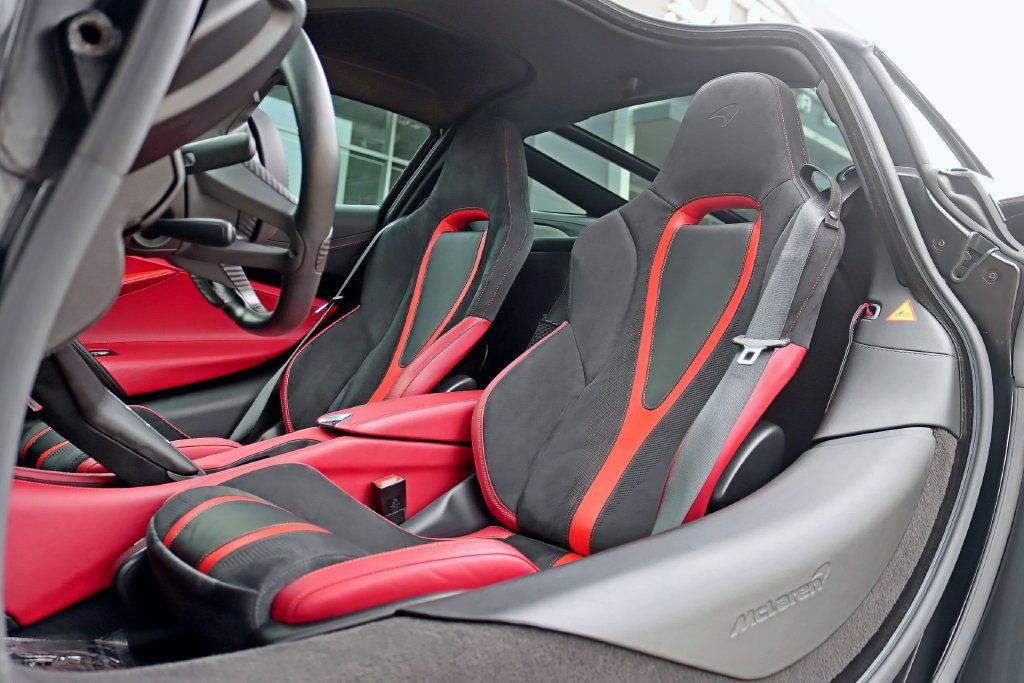 Used 2018 McLaren 720S RWD image 55