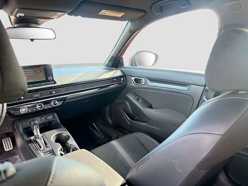 Used 2023 Honda Civic Sport image 21