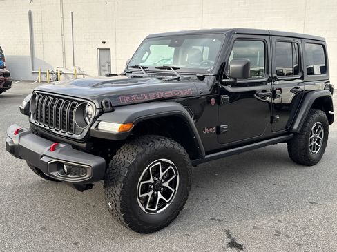 Used 2024 Jeep Wrangler Rubicon image 8