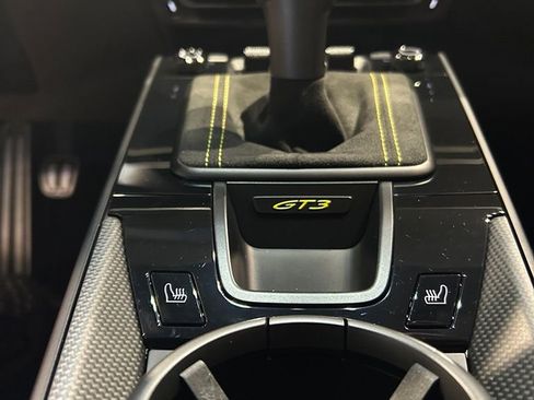 Used 2022 Porsche 911 GT3 RWD image 23