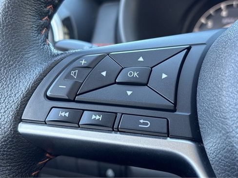 Used 2024 Nissan Kicks SR w/ SR Premium Package FWD image 5