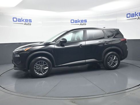 Used 2023 Nissan Rogue S AWD/4WD image 5