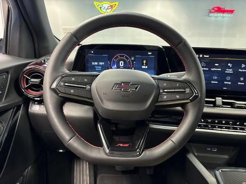 New 2026 Chevrolet Equinox RS w/ Convenience Package III FWD image 40