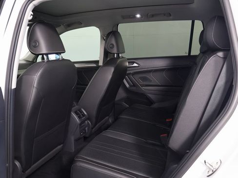 Used 2022 Volkswagen Tiguan SE FWD image 10