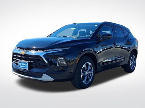 New 2026 Chevrolet Blazer LT w/ Convenience Package FWD image 3