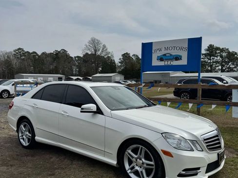 Used 2013 Mercedes-Benz E 350 4MATIC Sedan w/ Premium 1 Pkg image 1