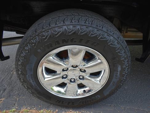 Used 2009 GMC Sierra 1500 SLT w/ Suspension Package, Off-Road image 45