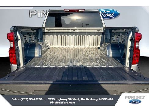 Used 2026 Chevrolet Silverado 1500 LT AWD/4WD image 11