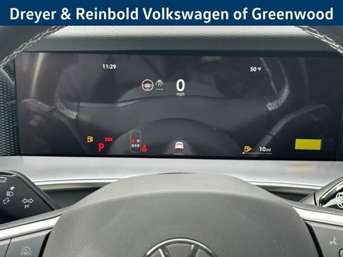 New 2026 Volkswagen Tiguan SE image 13