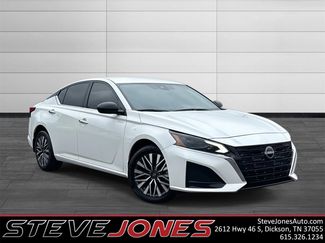 Used 2024 Nissan Altima 2.5 SV image 1