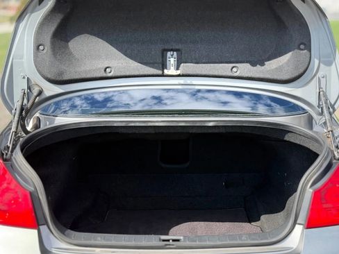 Used 2011 INFINITI G37 x Sedan w/ Premium Pkg image 29