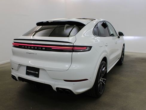 New 2026 Porsche Cayenne S image 7