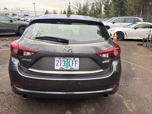 Used 2018 MAZDA MAZDA3 Grand Touring image 4