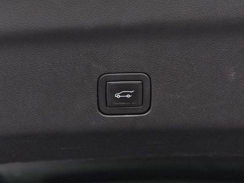 Used 2024 Chevrolet Tahoe LT image 10