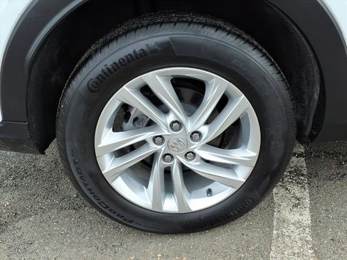 Used 2024 Buick Envista Preferred image 8