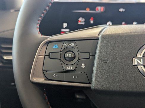New 2026 Nissan Sentra SR w/ SR Premium Package FWD image 32