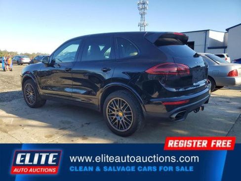 Used 2017 Porsche Cayenne Platinum Edition image 4