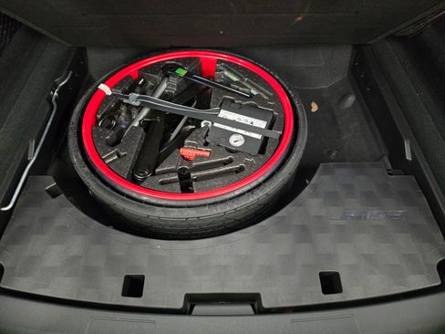 Used 2023 Porsche Cayenne Base image 41