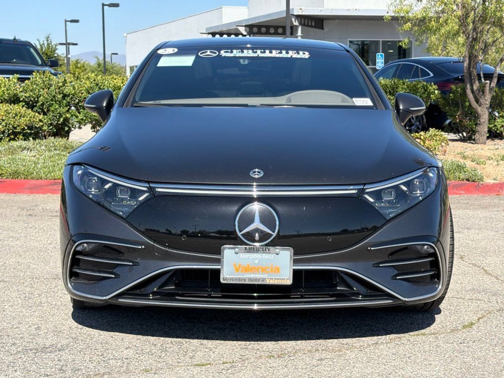 Used 2023 Mercedes-Benz EQS 580 4MATIC Sedan image 3