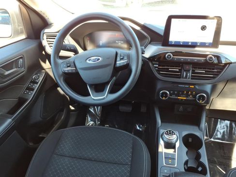Used 2025 Ford Escape Active AWD/4WD image 19