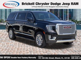 Used 2023 GMC Yukon XL Denali video 3