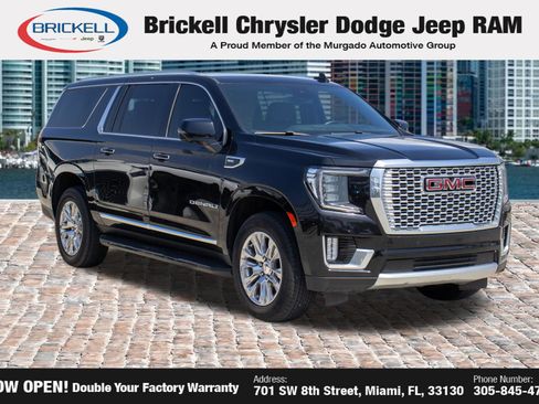 Used 2023 GMC Yukon XL Denali image 3