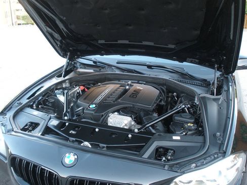 Used 2016 BMW 535i xDrive Sedan AWD/4WD image 12