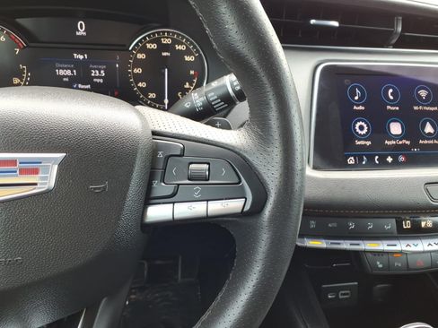 Used 2022 Cadillac XT4 Sport w/ Cold Weather Package FWD image 29