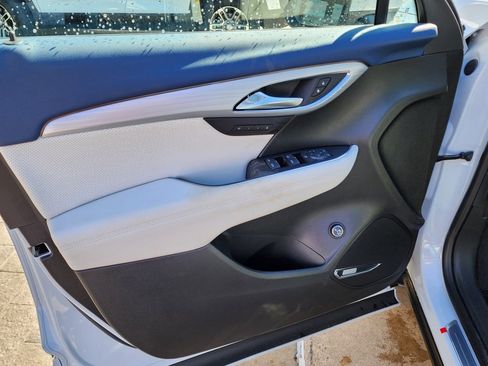 New 2026 Buick Envision Avenir image 13