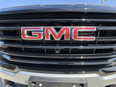 Used 2023 GMC Terrain SLT w/ Infotainment Package II image 36