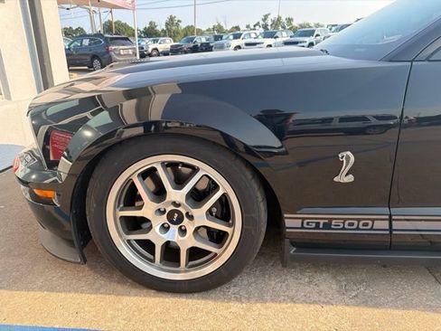 Used 2007 Ford Mustang Shelby GT500 RWD image 2